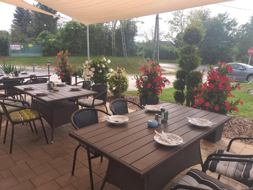 Venusz Panzio Es Vendeglo Bed & Breakfast Bagod Eksteriør bilde